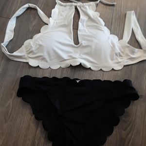 Vanilla Beach Black and White Scalloped Bikini Set